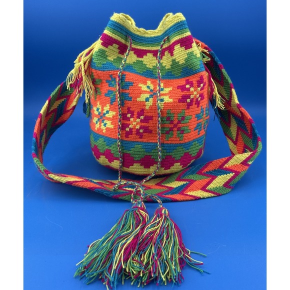 The Unbranded Brand Handbags - Authentic Wayuu Colombian Womens Handmade Large Colorful Mochila Bojo Tote Bag